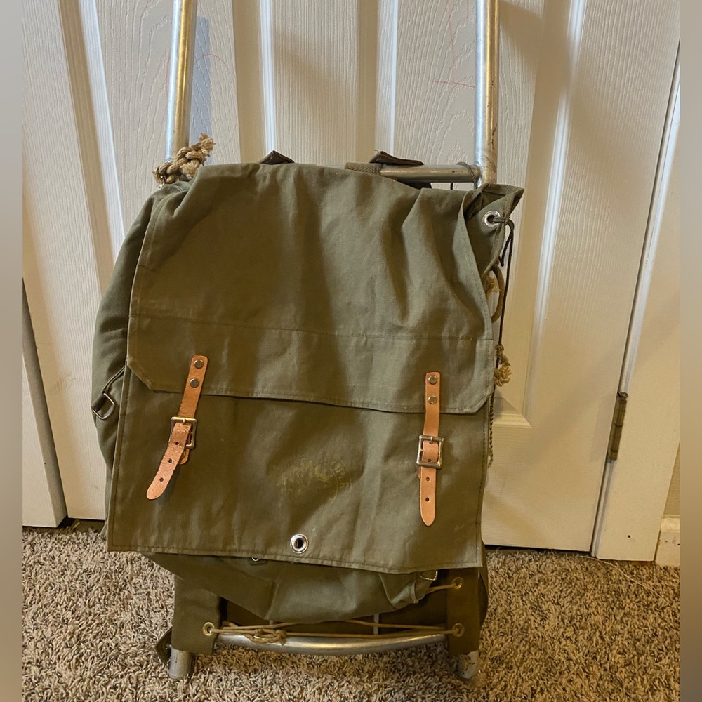 Boy Scouts of America yucca camp pack day framed carrier backpack green metal